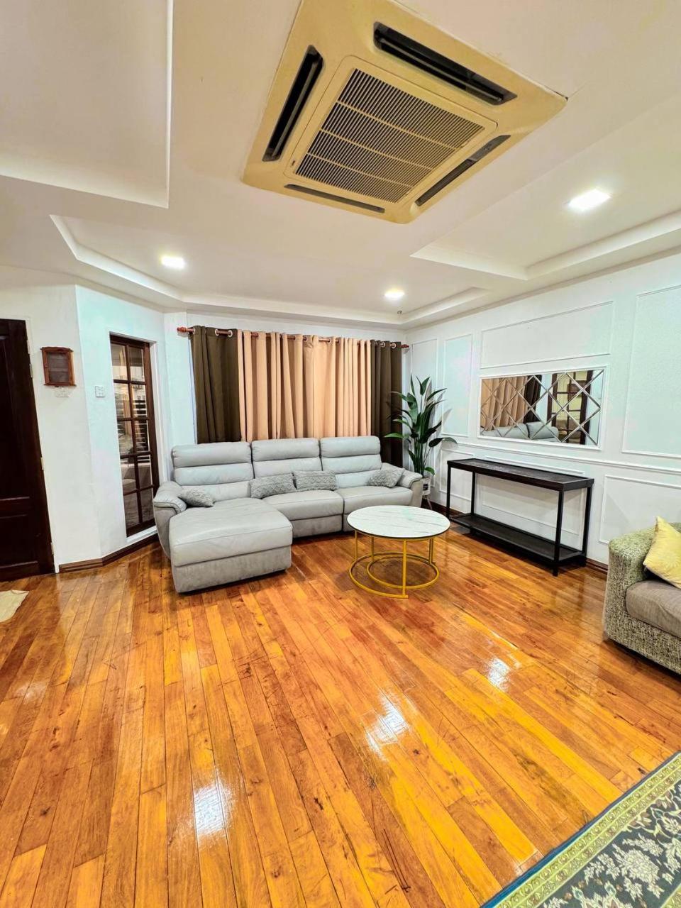 Ibai Golf Home Resort Homestay كُوالا تيرينغانو المظهر الخارجي الصورة
